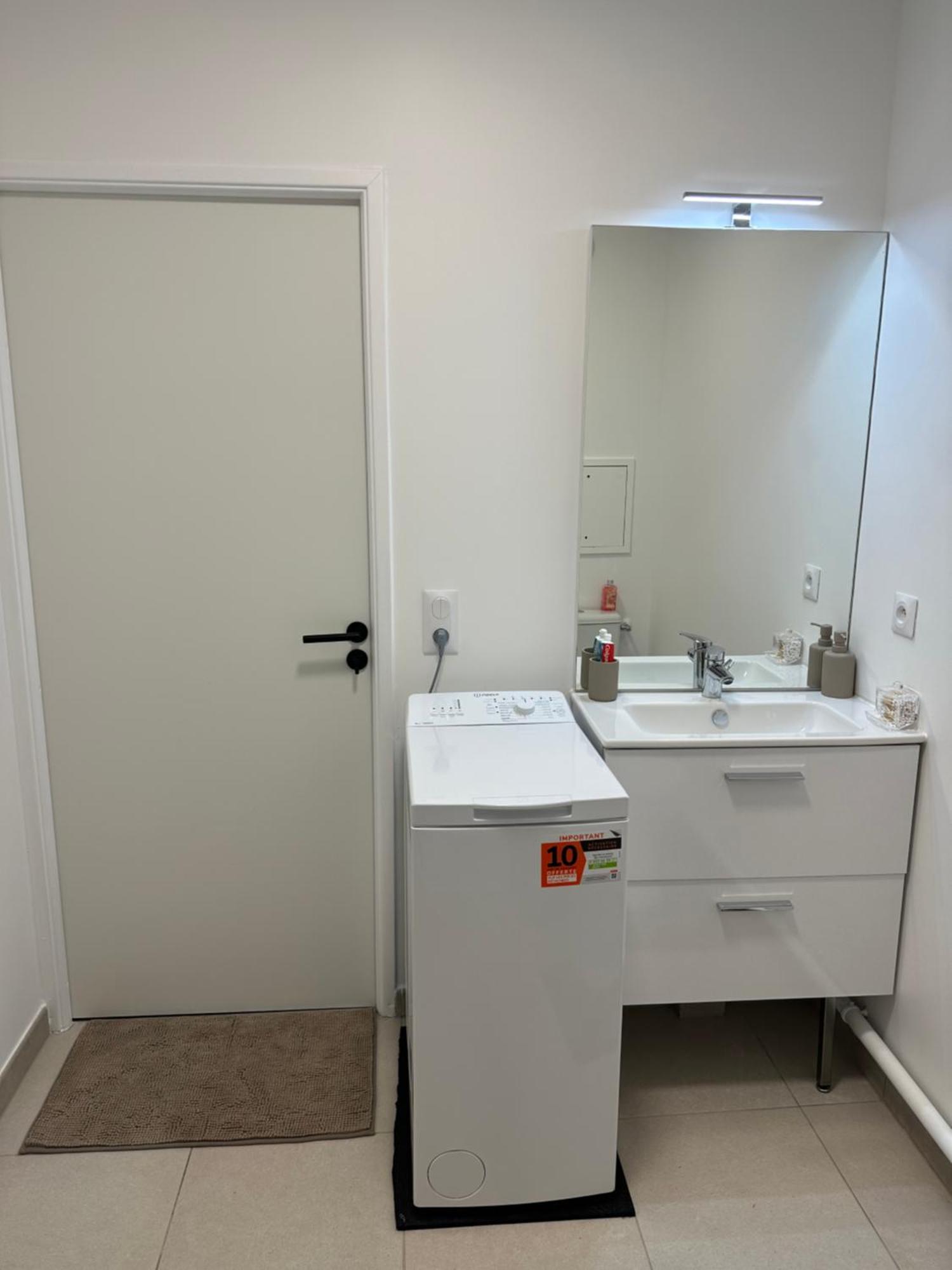 Appartement 2 Pieces Neuf Avec Sont Jardin Prive フランコンヴィル エクステリア 写真
